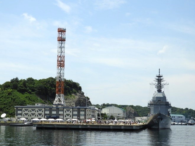 横須賀軍港の景色