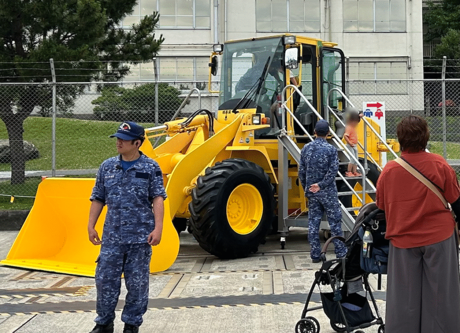 トラクターショベル