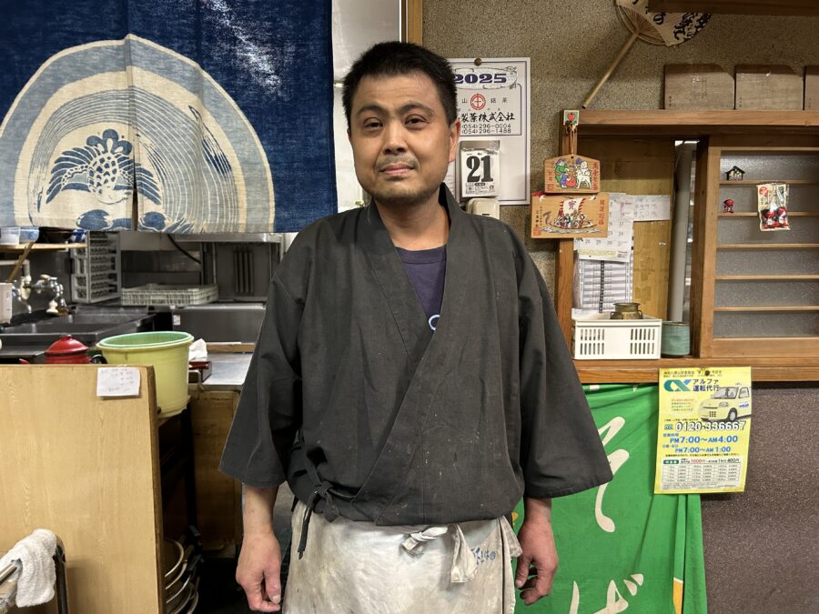 衣笠にあるお蕎麦屋さん「玉寿々」店主/大将の加藤政広さんのお写真