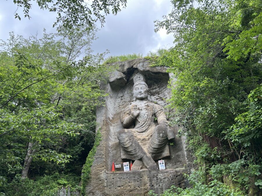 鷹取山 磨崖仏