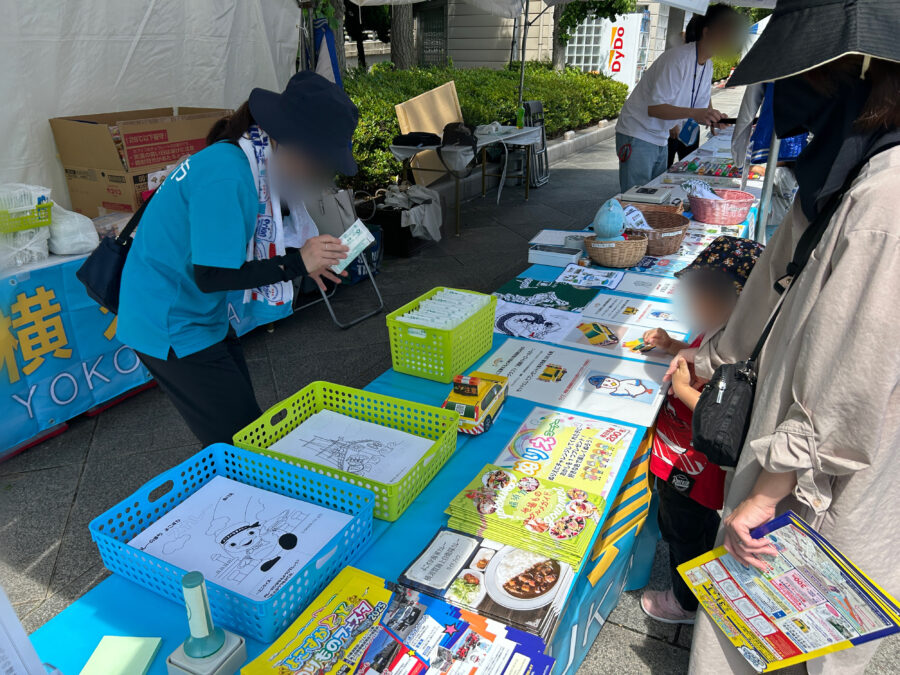 よこすかYYのりものフェスタ2025　ヴェルニー公園　横須賀市観光協会