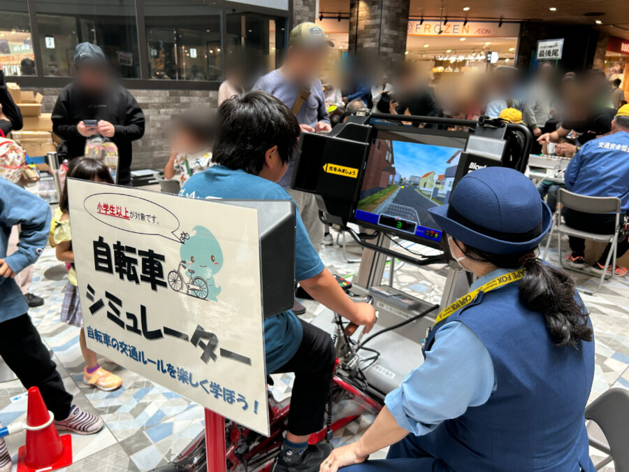 よこすかYYのりものフェスタ2025　コースカベイサイドストアーズ　交通安全イベント