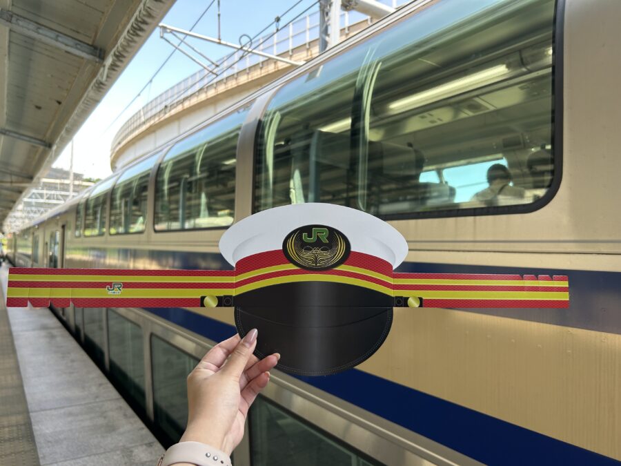 よこすかYYのりものフェスタ2025　JR横須賀駅　駅弁購入者休憩所　サンバイザーもらえる