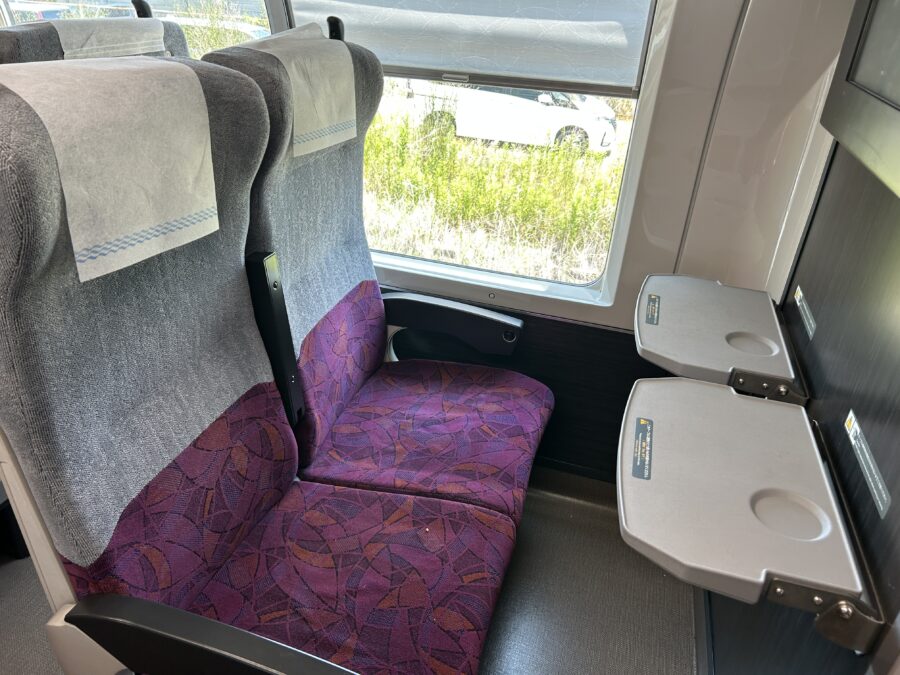 よこすかYYのりものフェスタ2025　JR横須賀駅　グリーン車　車内