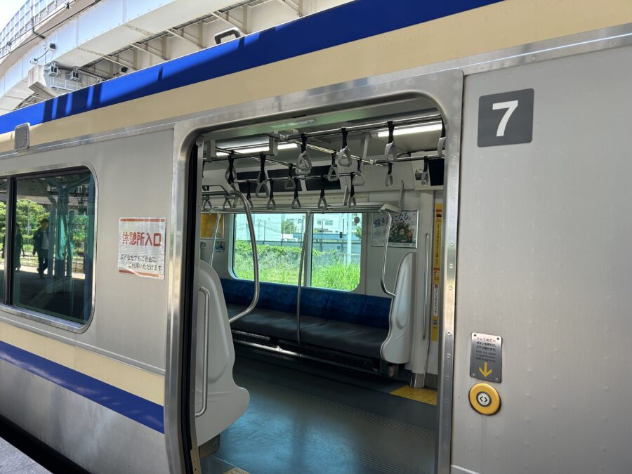 よこすかYYのりものフェスタ2025　JR横須賀駅　休憩所