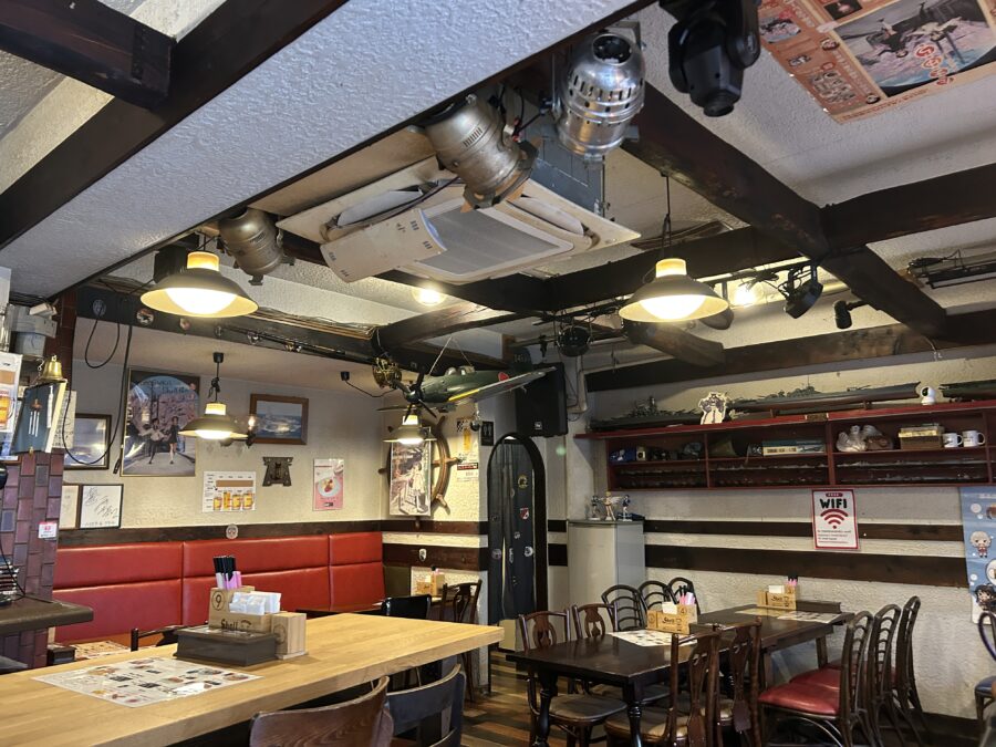 YOKOSUKA Shell(シェル)店内