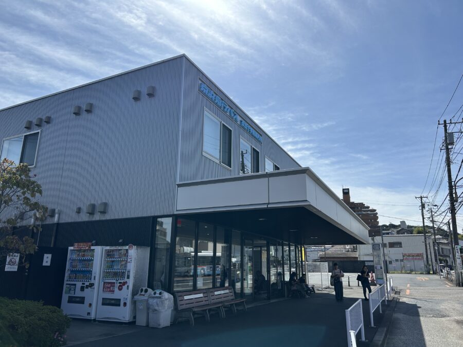 衣笠十字路バス停