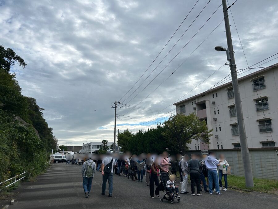 横須賀矯正展　待ち列